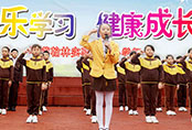 中國學校校服定做客戶更青睞哈馬校服