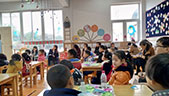 打造幼兒園園服定制綠色設計
