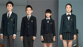 學生不愛穿校服怎么解決?學生需要一個專業的校服制造商
