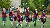 如何定制小學生冬季校服?