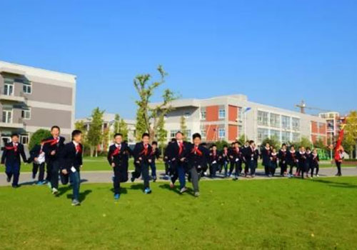 校服定制廠家