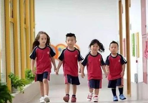 幼兒園校服
