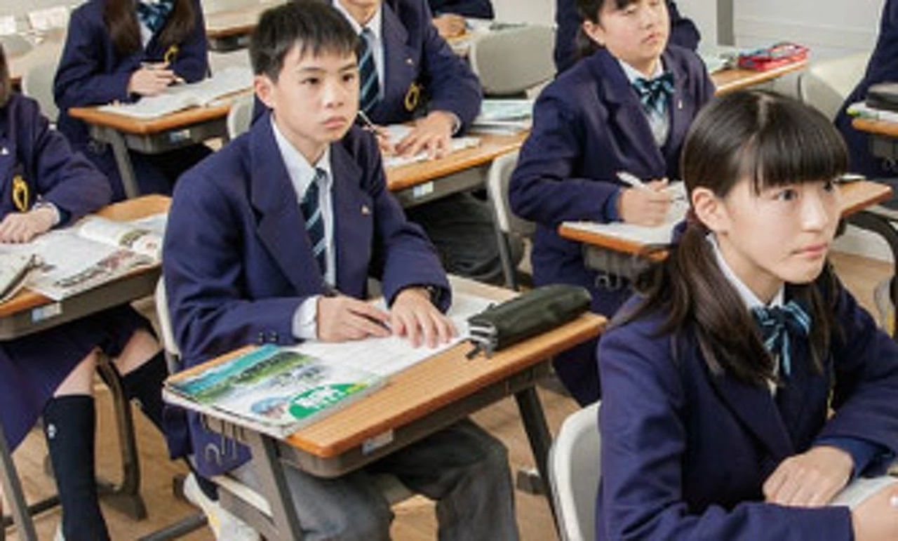 中學生校服生產商