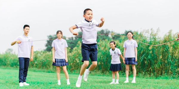 定制小學校服，定制校服