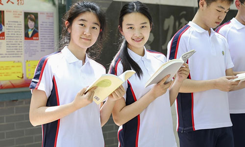 中小學校服定制，校服定制