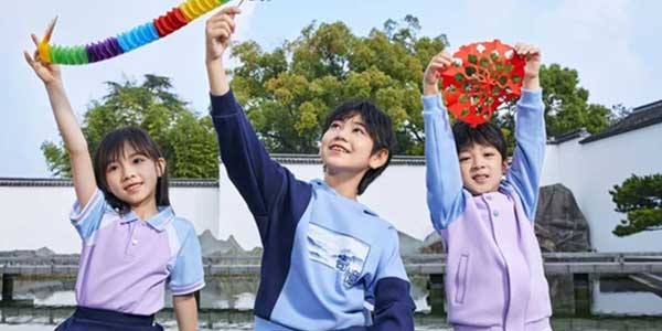 校服生產(chǎn)企業(yè)，校服定做