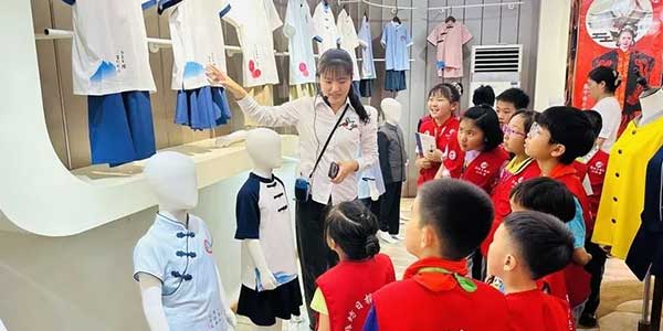校服定制企業，定做校服