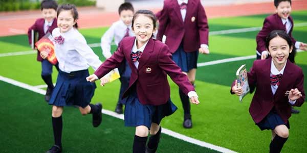 定制秋季校服廠家，秋季校服設(shè)計