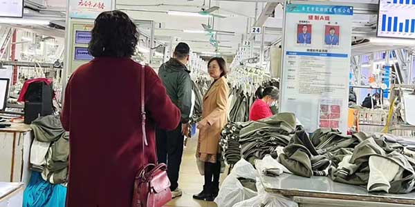 校服定制廠家，校服定制